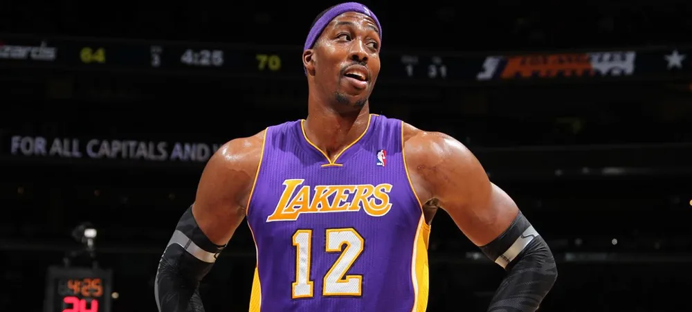 OFICIAL: LAKERS CONTRATA DWIGHT HOWARD