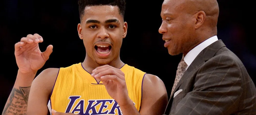 Byron Scott critica Russell por estar sendo preguiçoso