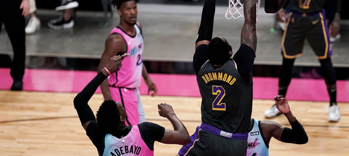 Lakers luta até o fim mas sai derrotado de Miami