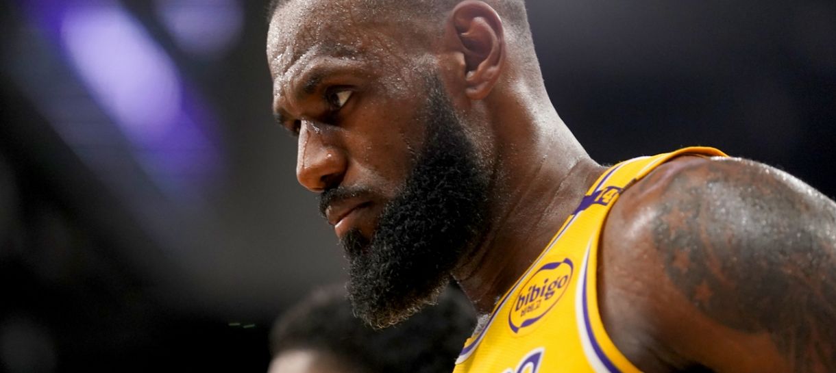 Médico alerta como o Lakers deve lidar com LeBron James para o resto da temporada