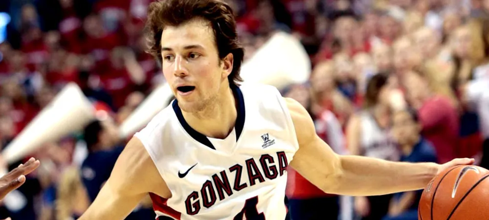 Lakers faz primeiro treinamento pré Draft