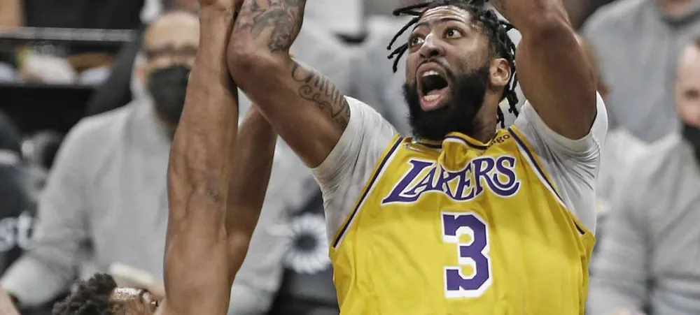 NBA lista Anthony Davis na briga pelo prêmio MVP da liga