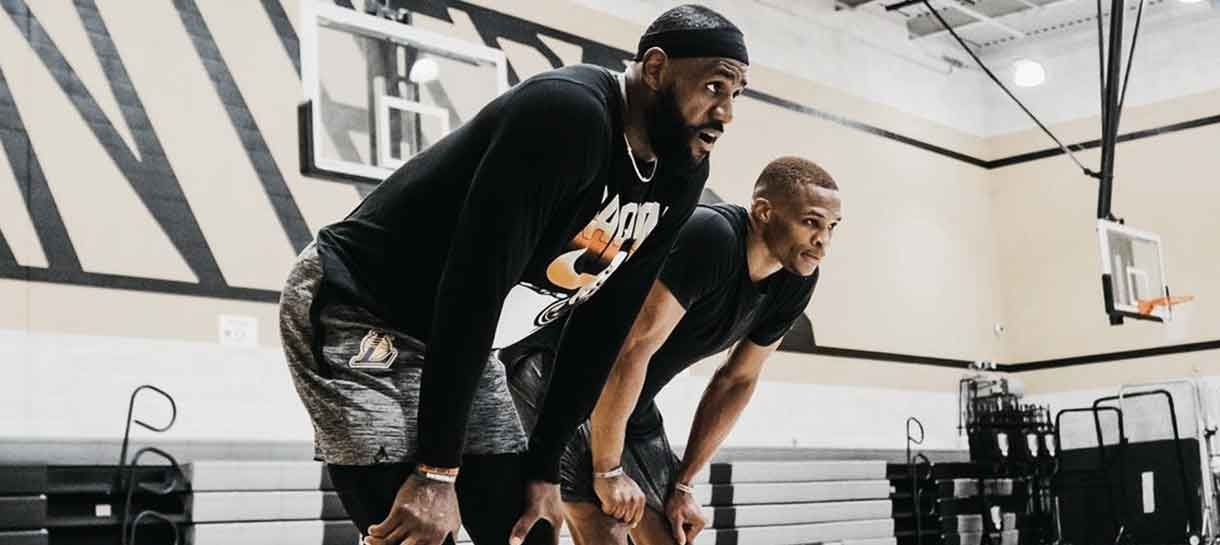 NBA: LeBron James divulga fotos treinando com Russell Westbrook