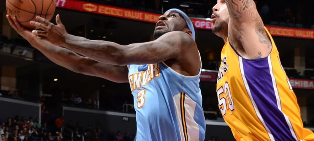 Lakers começa bem mas perde para Nuggets