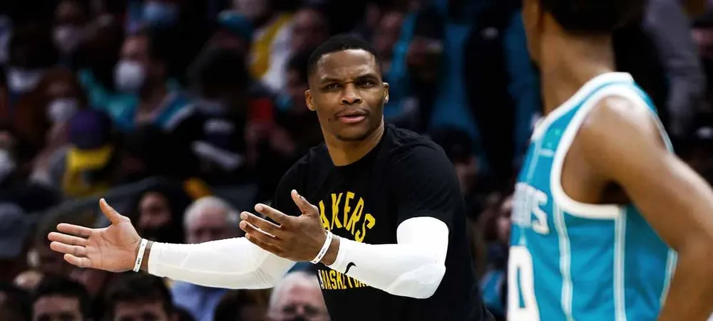 NBA: Hornets tem oferta pronta para negociar por Russell Westbrook
