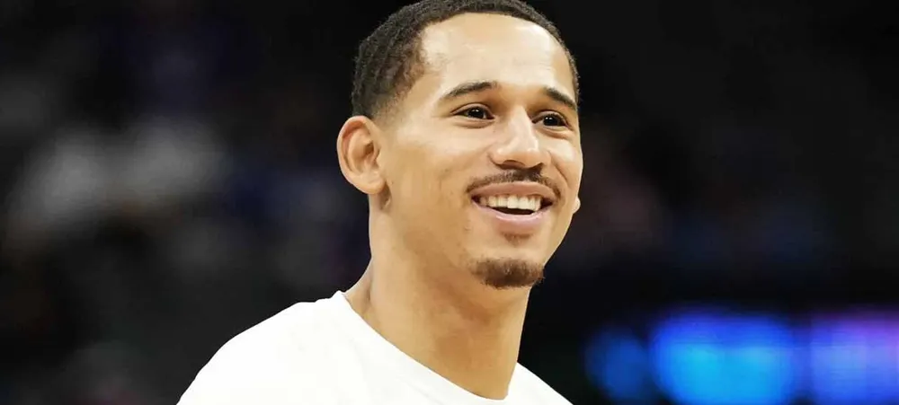 NBA: Toscano-Anderson é visto pela primeira vez com camisa do Lakers e torcendo contra o Warriors