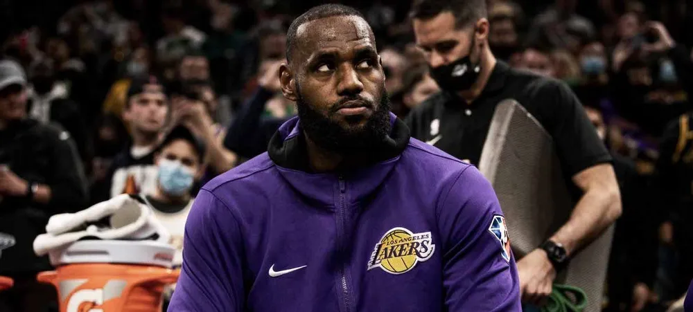 NBA: LeBron James se posiciona após mais um tiroteio em escola americana