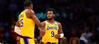 Lakers dispensa mais um jogador e mantém vaga two-way aberta