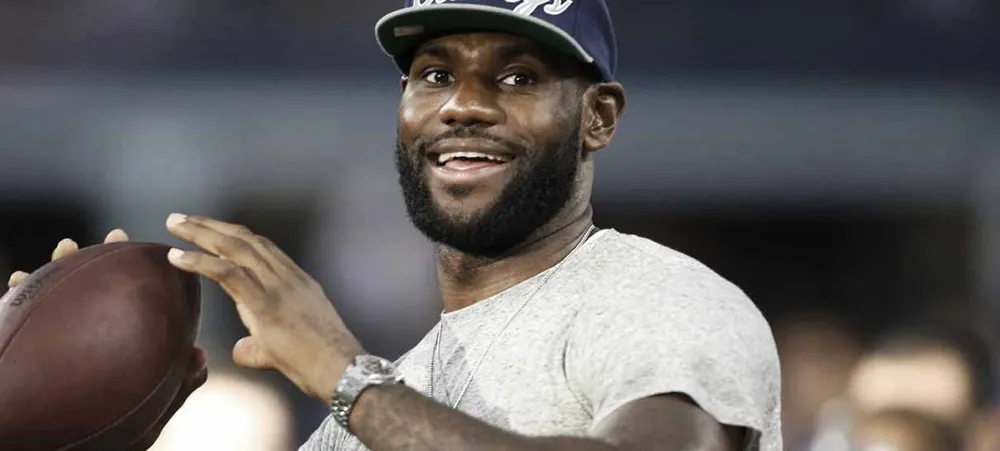 LeBron James quase assinou contrato com time da NFL