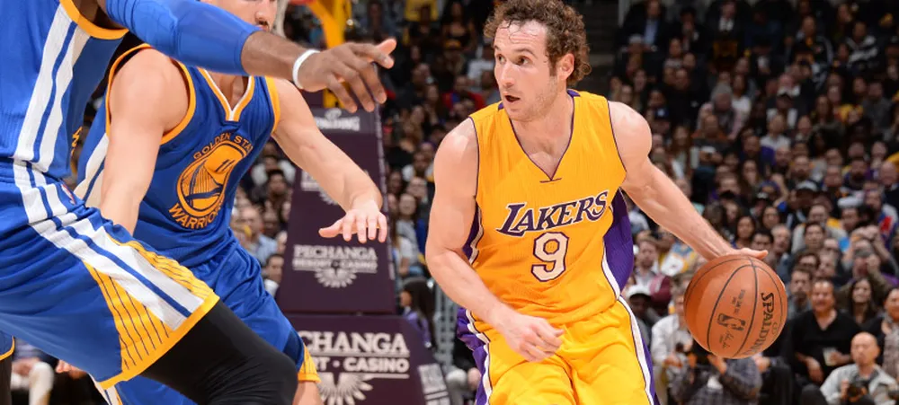 Lakers vence Warriors com show de Marcelinho