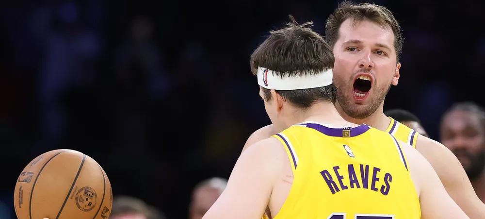 Lakers resolve no primeiro tempo e passa pelo Kings