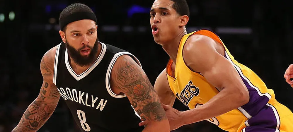 Lakers encara o embalado Nets na estrada