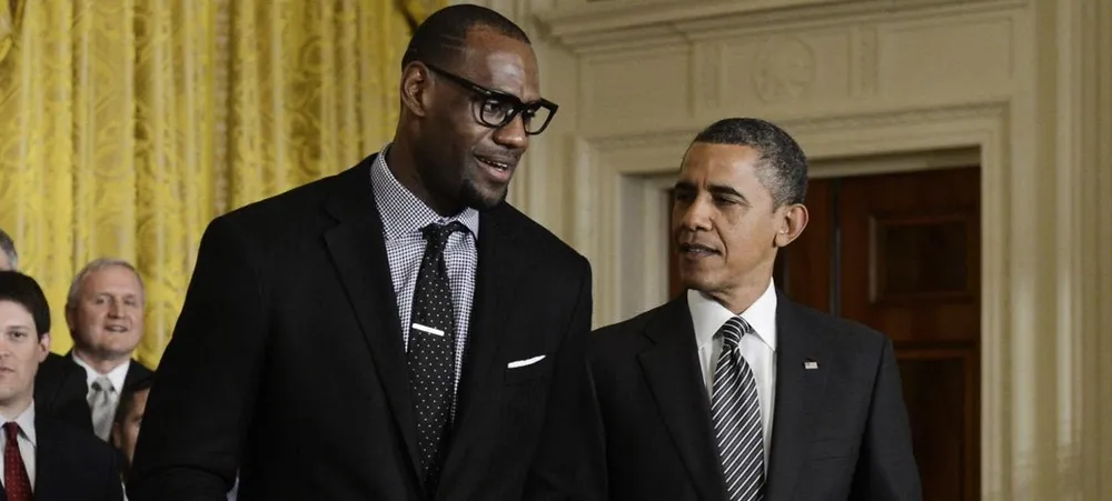 NBA: LeBron James reage a foto que viralizou dele assistindo a posse de Barack Obama