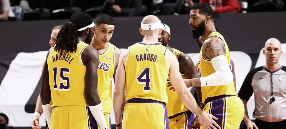 Em meio a rumores de trocas, Lakers visita o Pelicans