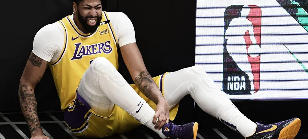 Lakers perde para Clippers e Anthony Davis sofre nova lesão