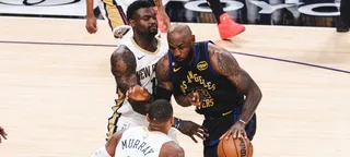Com show coletivo contra o Pelicans, Lakers volta a vencer no clutch time