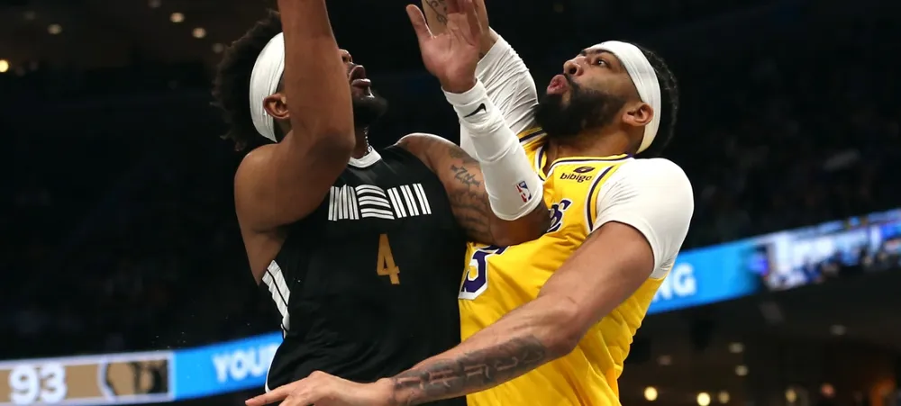 NBA não inclui Anthony Davis entre os finalistas para o prêmio de Jogador Defensivo do Ano