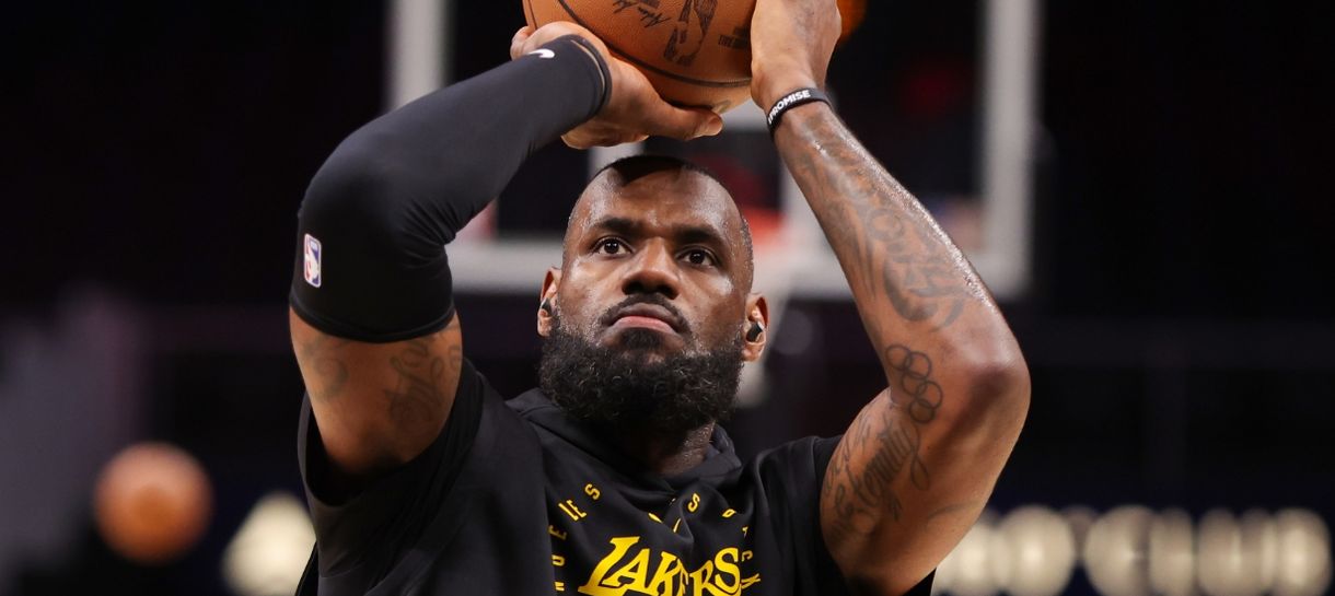 Lakers anuncia lesão em LeBron James antes do confronto de hoje