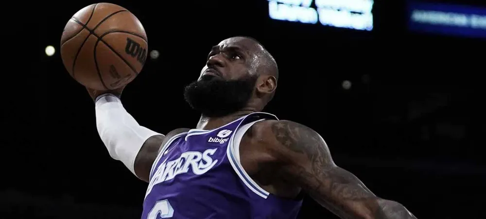 NBA: LeBron James tem mais uma atuação incrível de 50 pontos