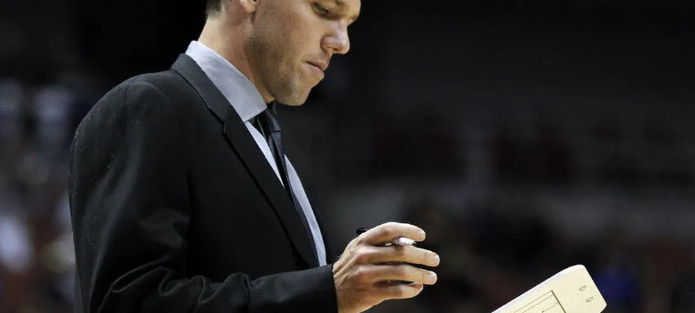 Lakers diz a Walton quais jogadores deseja contratar