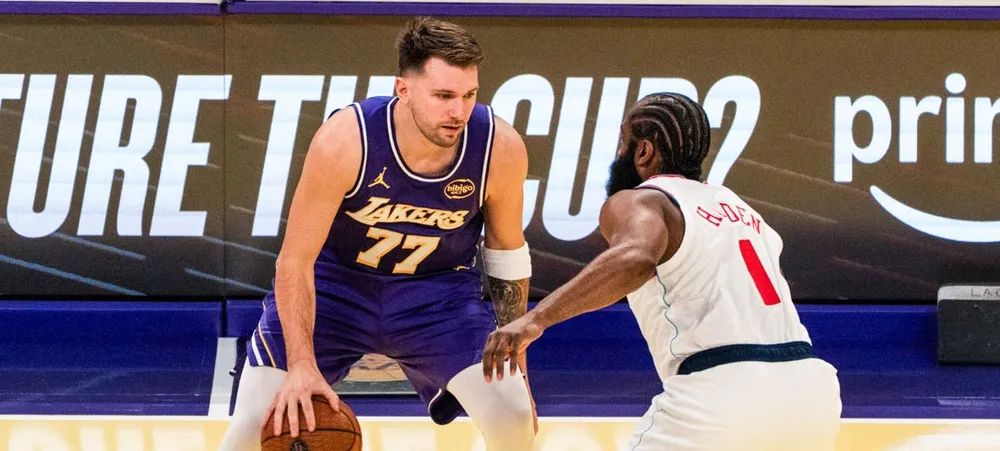 Lakers x Clippers: Onde assistir ao vivo o clássico de hoje na NBA