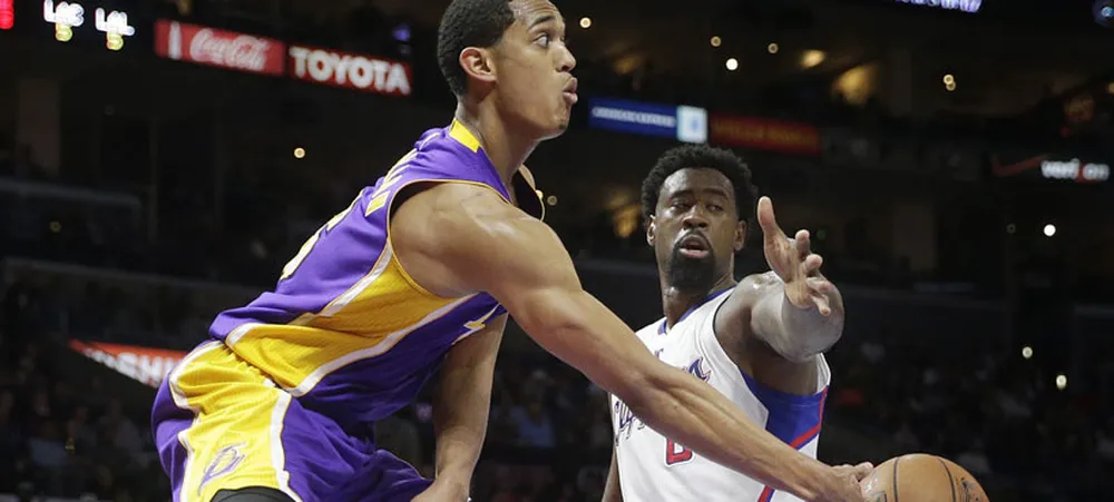Clarkson faz DeAndre Jordan dançar