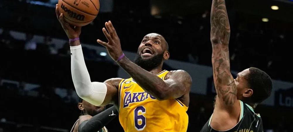 NBA: Com mais uma atuação gigante de LeBron, Lakers vence o Hornets