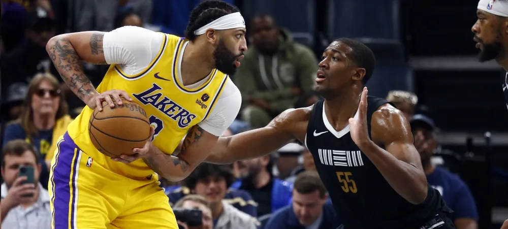 Lakers sofre para vencer o Grizzlies fora de casa e sobe na classificação