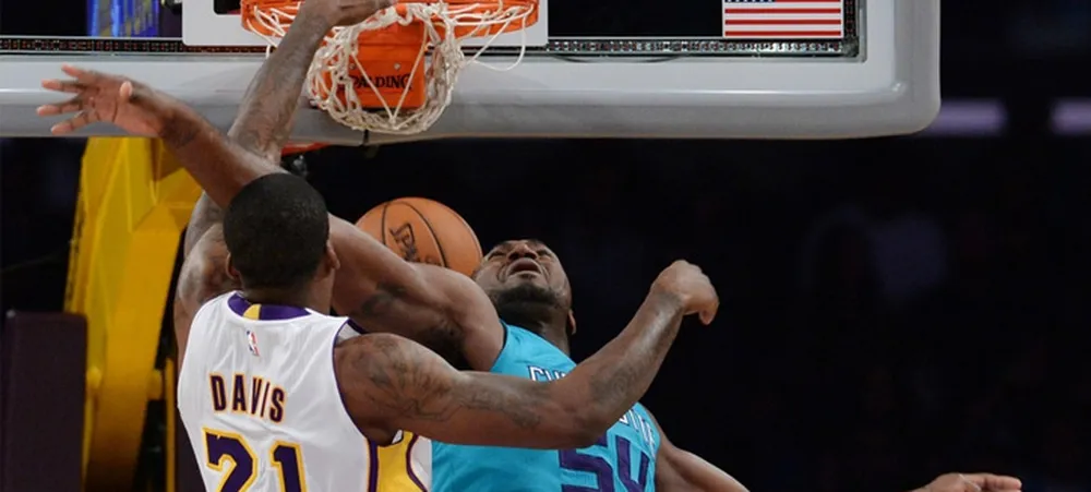 Vitória! Lakers bate Hornets em Los Angeles