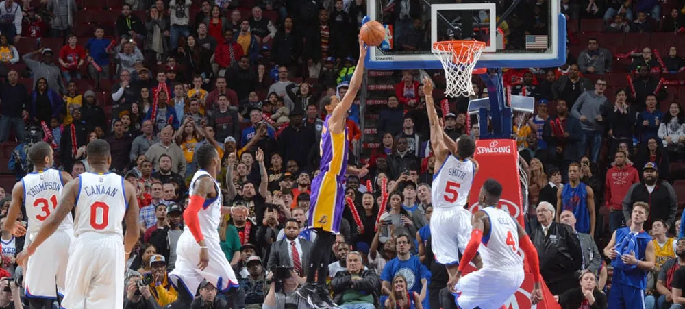 Lakers esquece tank e vence sixers