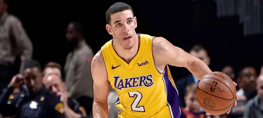 Para embalar de vez, Lakers encara Mavs em Dallas