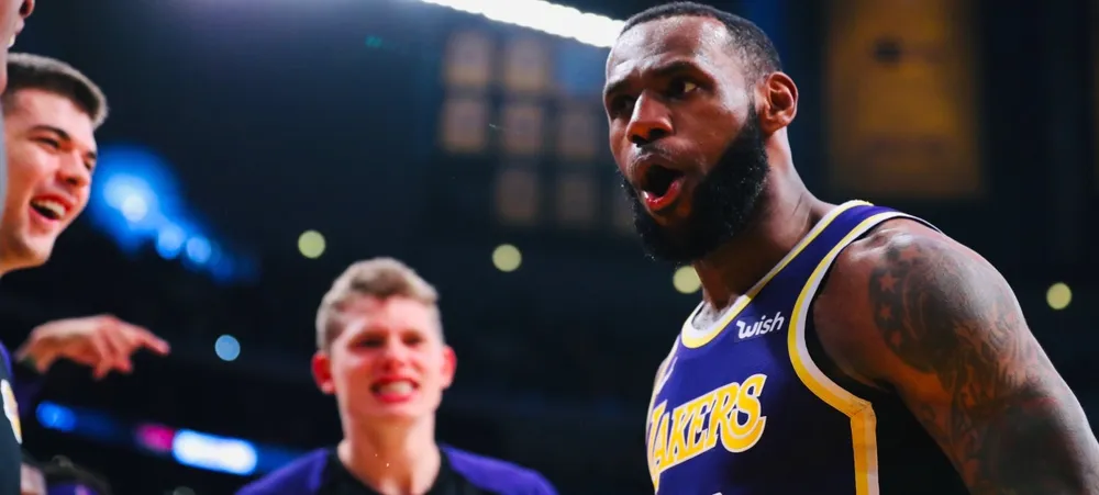 Com show de LeBron no último quarto, Lakers vence Spurs