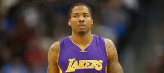 Ed Davis se torna agente livre