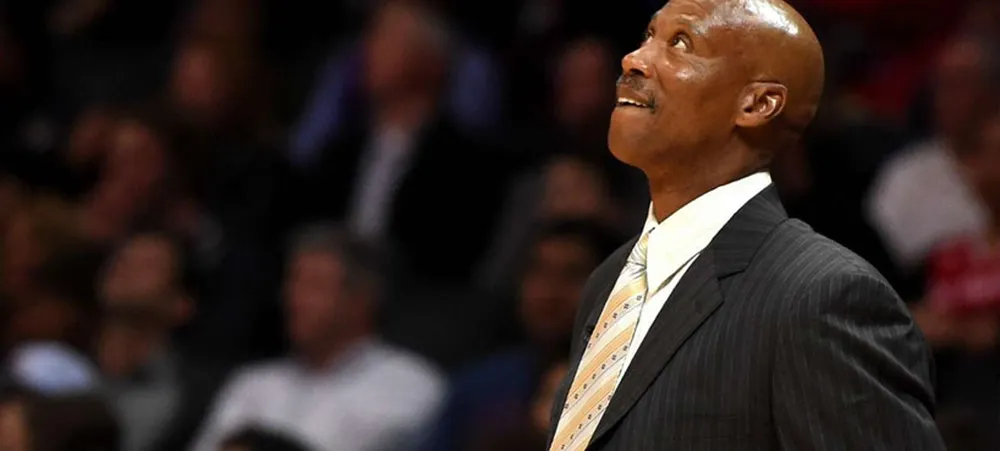 Scott não está preocupado em usar Kobe por muitos minutos