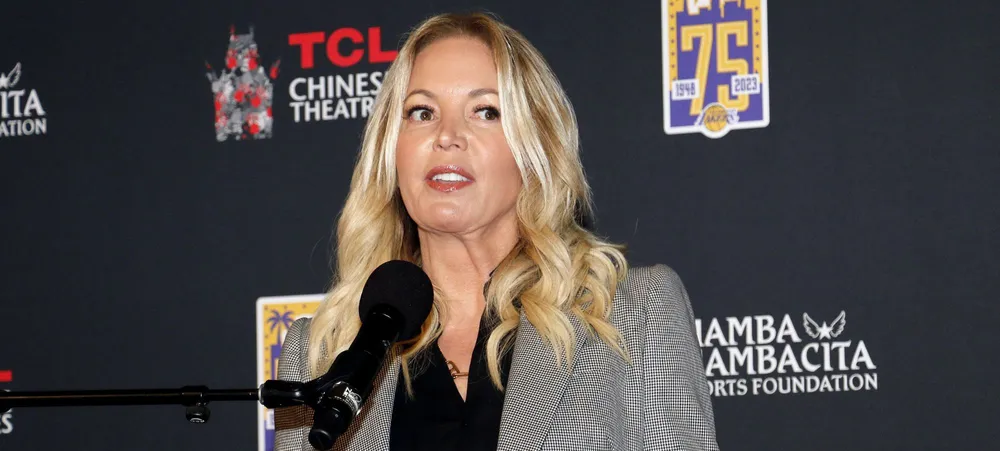 Irmãos Buss rebatem Jeanie e insistem em venda das ações do Lakers