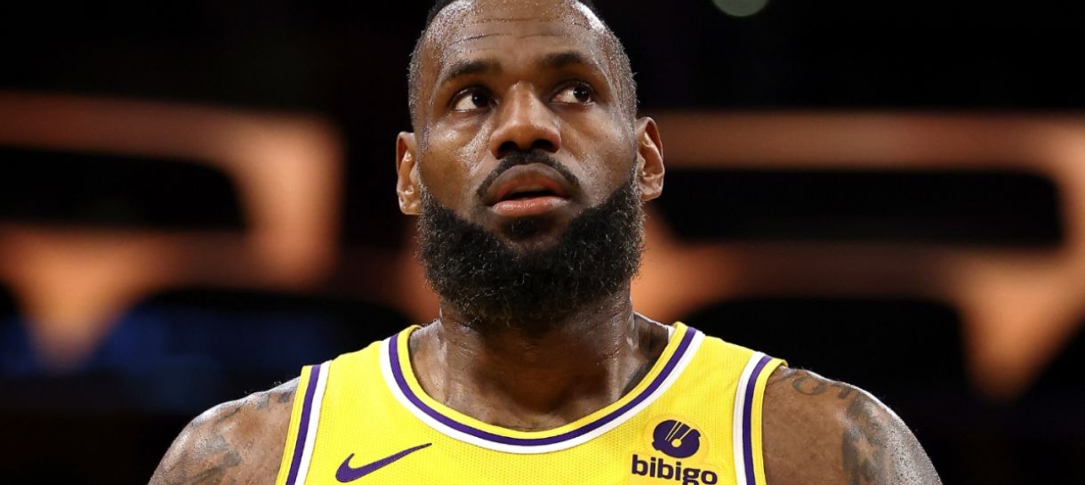 Lakers volta a ter problema com lesões rumo ao jogo contra o Warriors