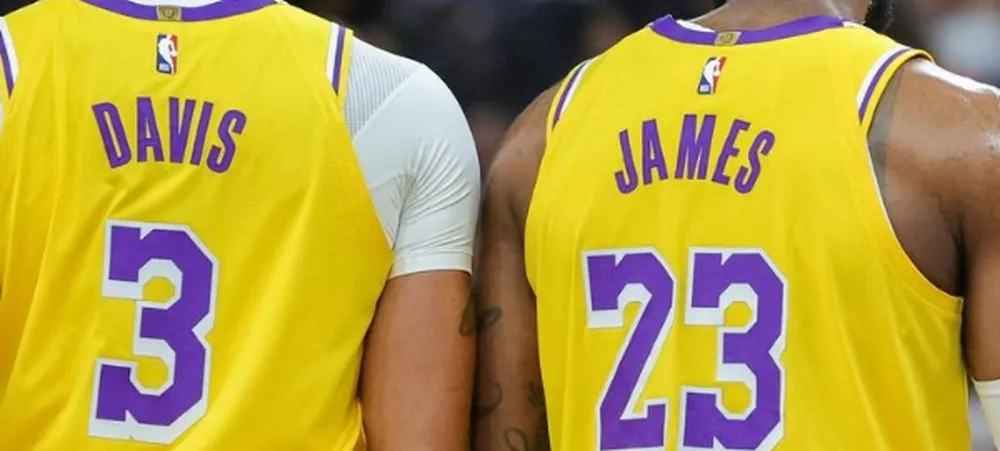 NBA: LeBron James abre o jogo em relação ao papel de Anthony Davis no Lakers