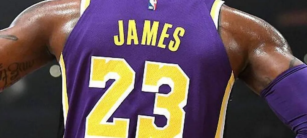 LeBron James disse que não vai jogar partida de hoje contra o Jazz