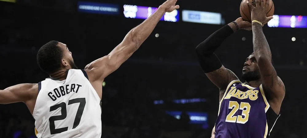 Lakers tem duro desafio contra o Jazz nesta madrugada