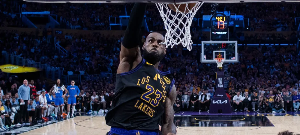 Vai sair? LeBron James pesa o clima após eliminação do Lakers