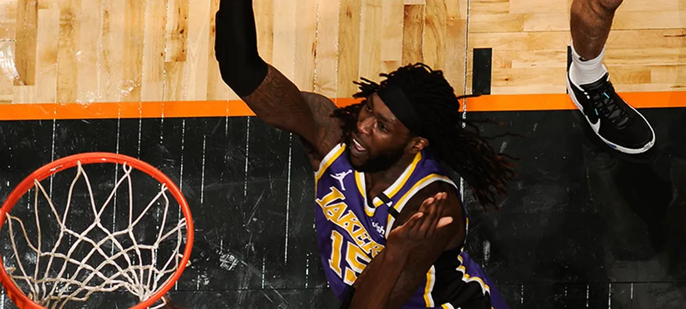 Lakers engrena no fim e garante vitória contra o Magic