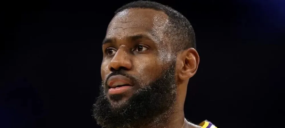 O recorde de Kobe Bryant que LeBron James quebrou com a camisa dos Lakers