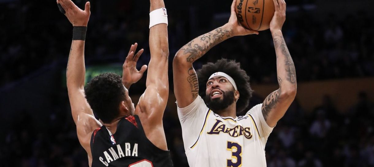NBA: Sem LeBron James, Lakers joga o suficiente para vencer o Blazers