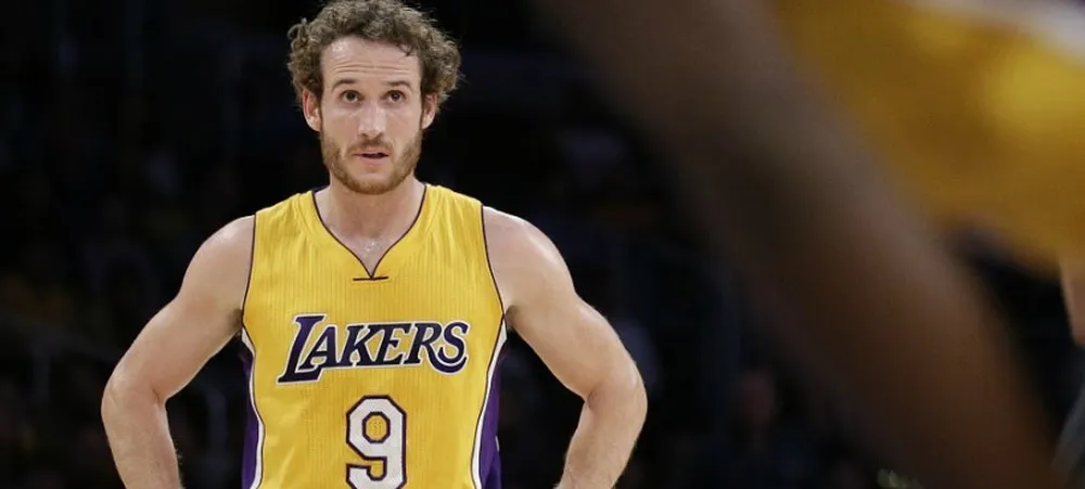 As 10 assistências de Marcelinho Huertas