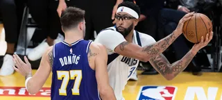 Anthony Davis revela mágoa do Lakers e carta anônima recebida em Dallas