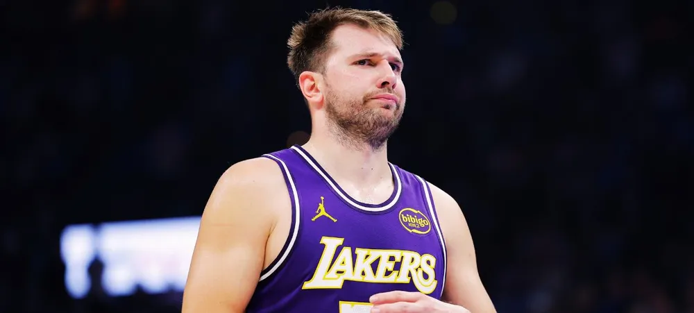 Luka Doncic detona a quadra do Lakers na Copa da NBA