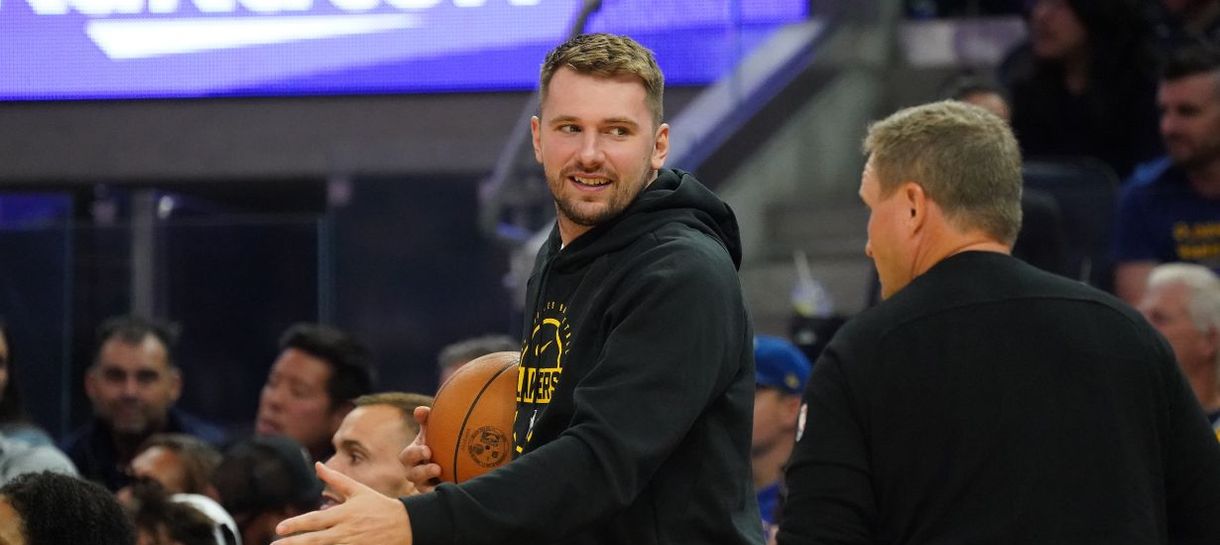 Luka Doncic surpreende elenco do Lakers com presente inesperado