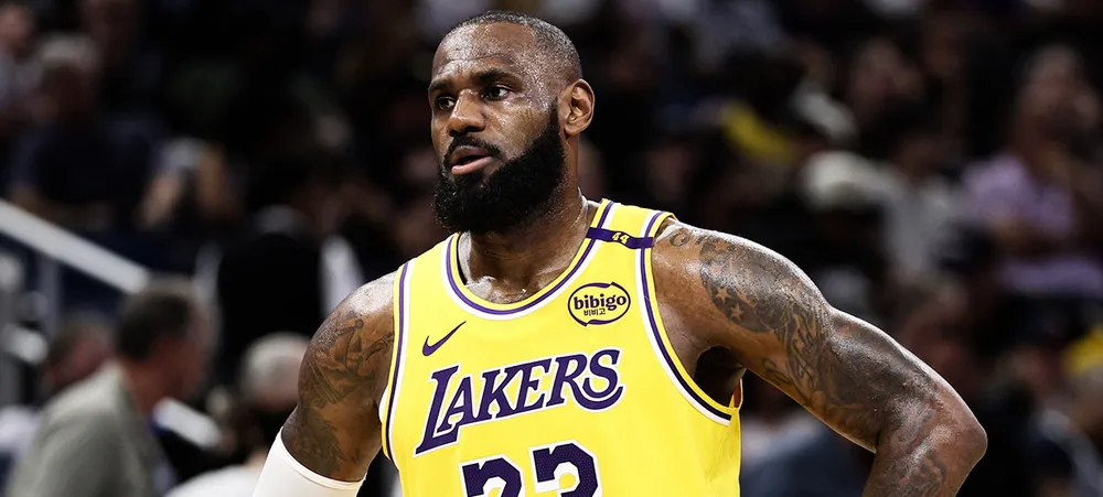 LeBron James assume culpa na derrota do Lakers após erro bizarro