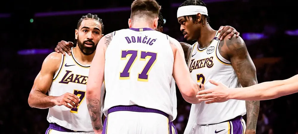 Mandem esse cara embora do Lakers imediatamente!
