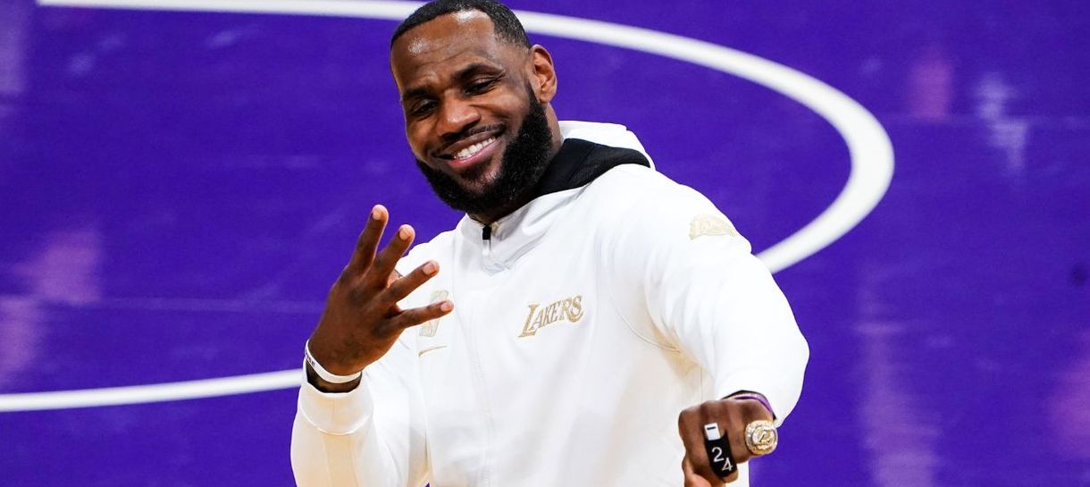 Rei fora das quadras: LeBron James ostenta coleção de itens luxuosos